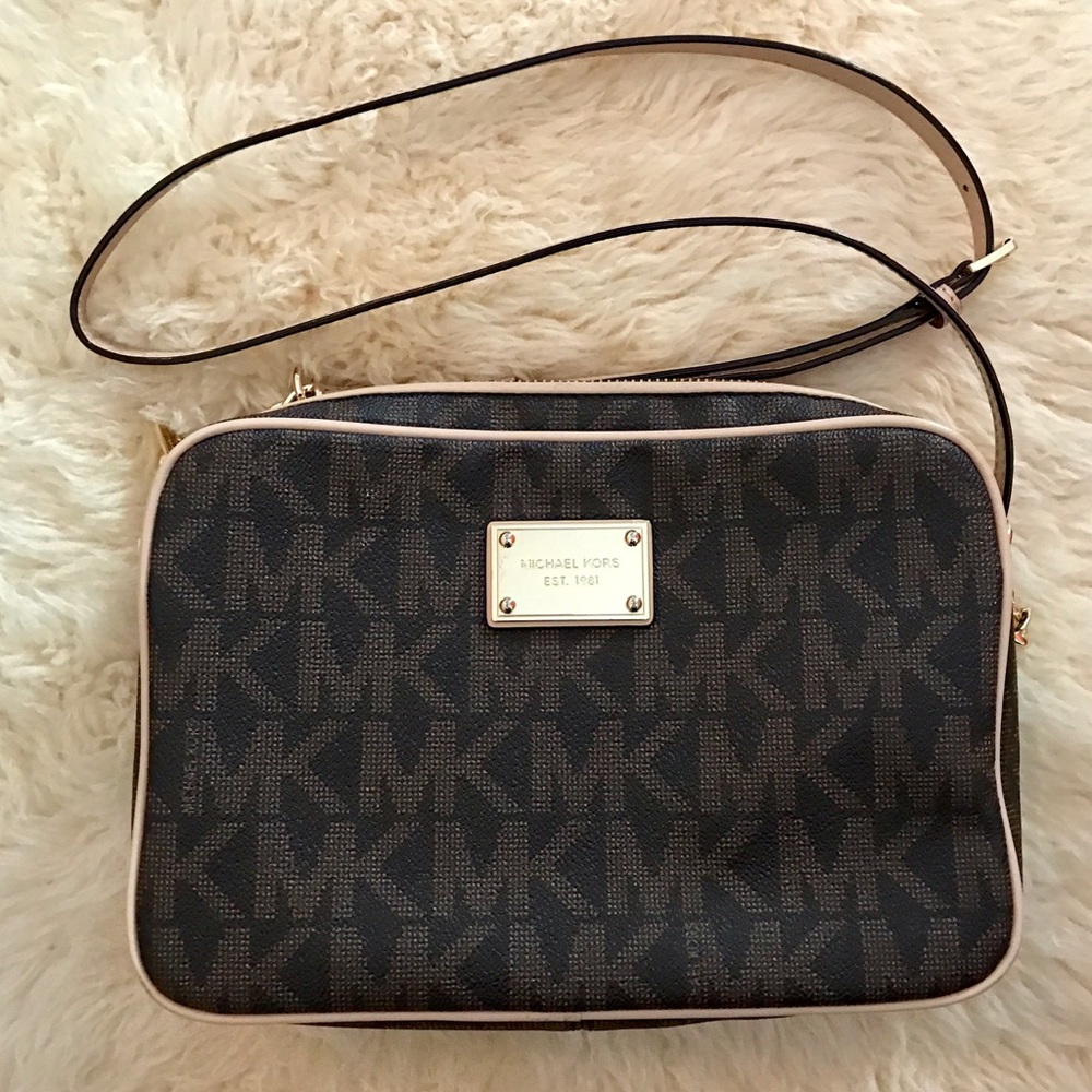 Michael Kors Jet Set Crossbody